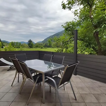 Emerald Soca Appartement *